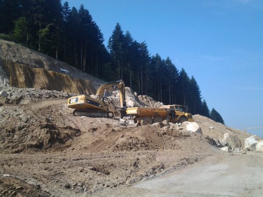 B28 Umfahrung CAT 336D 